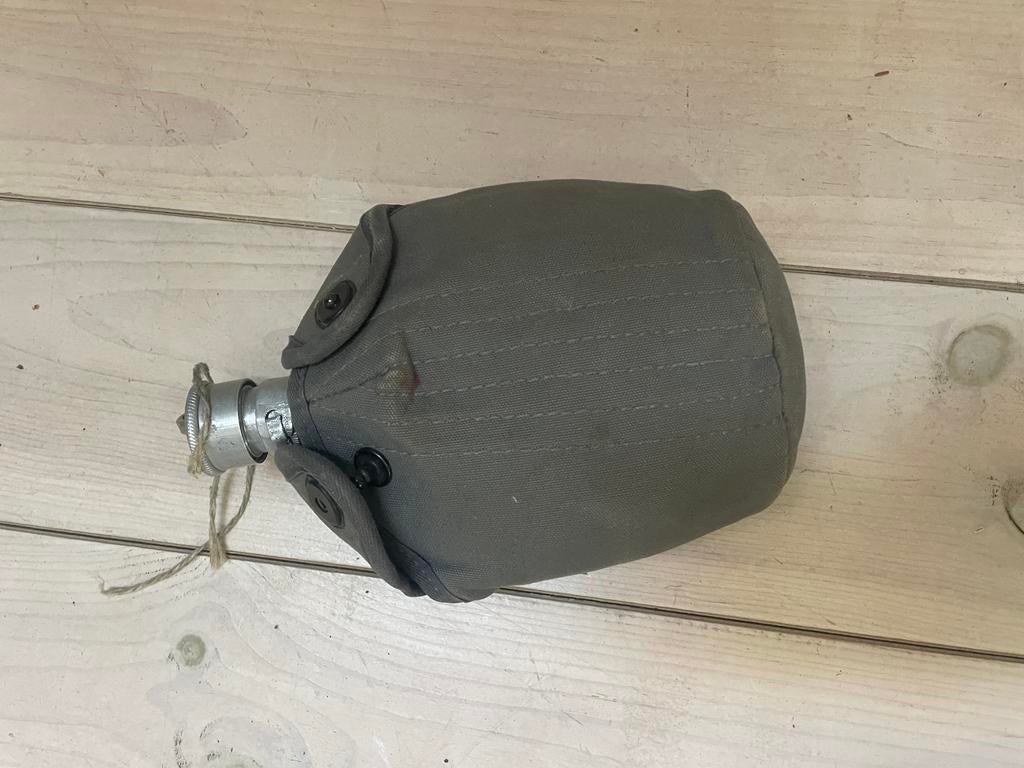 Drinkfles leger, Verzamelen, Ophalen of Verzenden, Landmacht, Nederland, Kleding of Schoenen