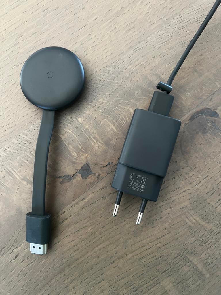 Google Chromecast met adapter, Ophalen of Verzenden, Gebruikt, HDMI, Zonder harde schijf
