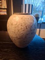 Grote (34 cm!) vaas jaren 50 Westraven, Ophalen, Overige kleuren, Aardewerk of Porselein, Minder dan 50 cm