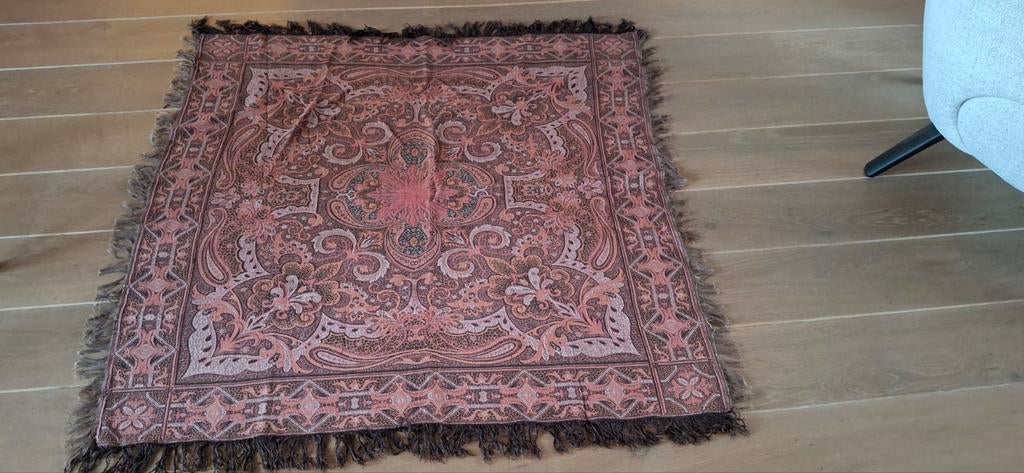 Antiek kapstokkleed met patroon 100x100 cm, Antiek en Kunst, Antiek | Kleden en Textiel, Ophalen of Verzenden