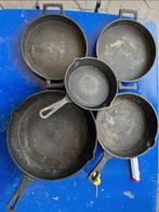 set van 5 gietijzeren pannen / koekenpannen., Ophalen of Verzenden, Gebruikt, Gietijzer, Koekenpan of Braadpan