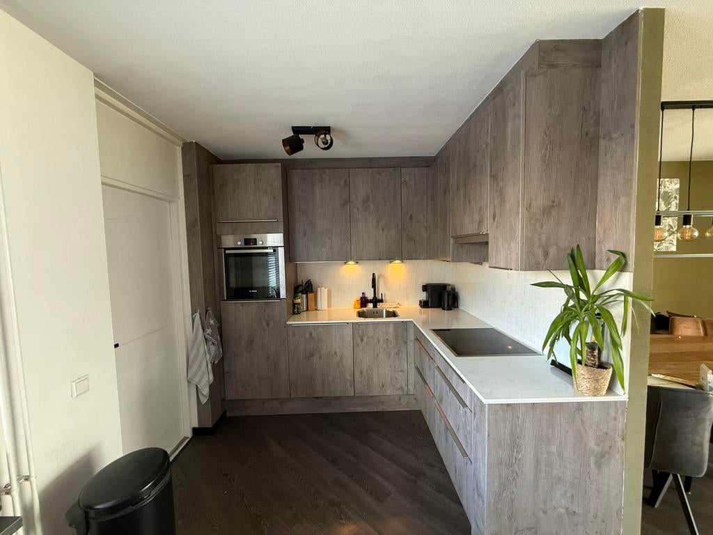 Complete keuken met Bosch apparatuur in goede staat, Huis en Inrichting, Keuken | Complete keukens, Ophalen, Gebruikt, Overige materialen