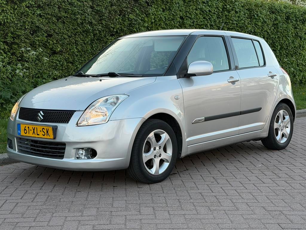 Suzuki Swift 1.3 5DEURS | AIRCO | ELEKTRISCHE RAMEN | NAP, Voorwielaandrijving, Stof, 40 €/maand, Zwart