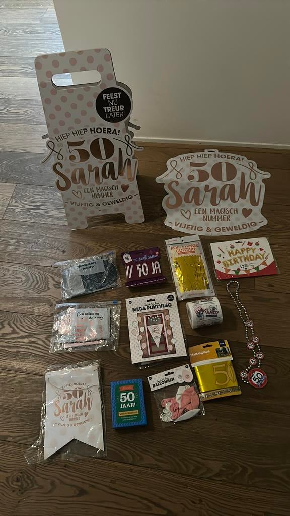 Sarah 50 jaar versierpakket compleet, Hobby en Vrije tijd, Ophalen of Verzenden, Nieuw, Versiering, Abraham of Sarah