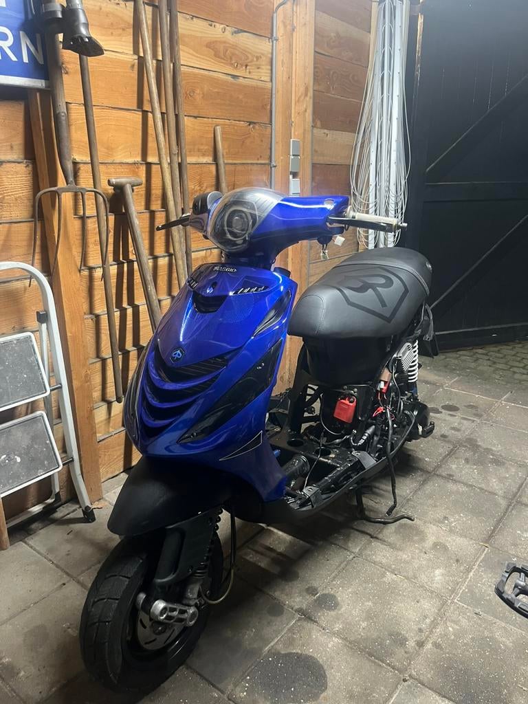Piaggio zip sp h2o origineel, Fietsen en Brommers, Scooters | Piaggio, Ophalen, Zo goed als nieuw, Benzine, Zip
