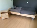 Mooi eenpersoons bed beuken met lattenbodem en nachtkastje, Ophalen, 100 cm, Eenpersoons, Beige