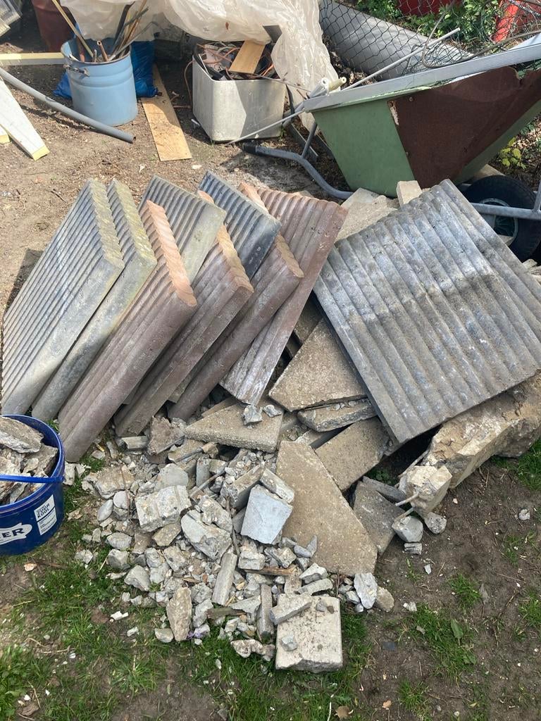 Gebruikte terrastegels en puin, Ophalen, Gebruikt, Minder dan 5 m², Beton