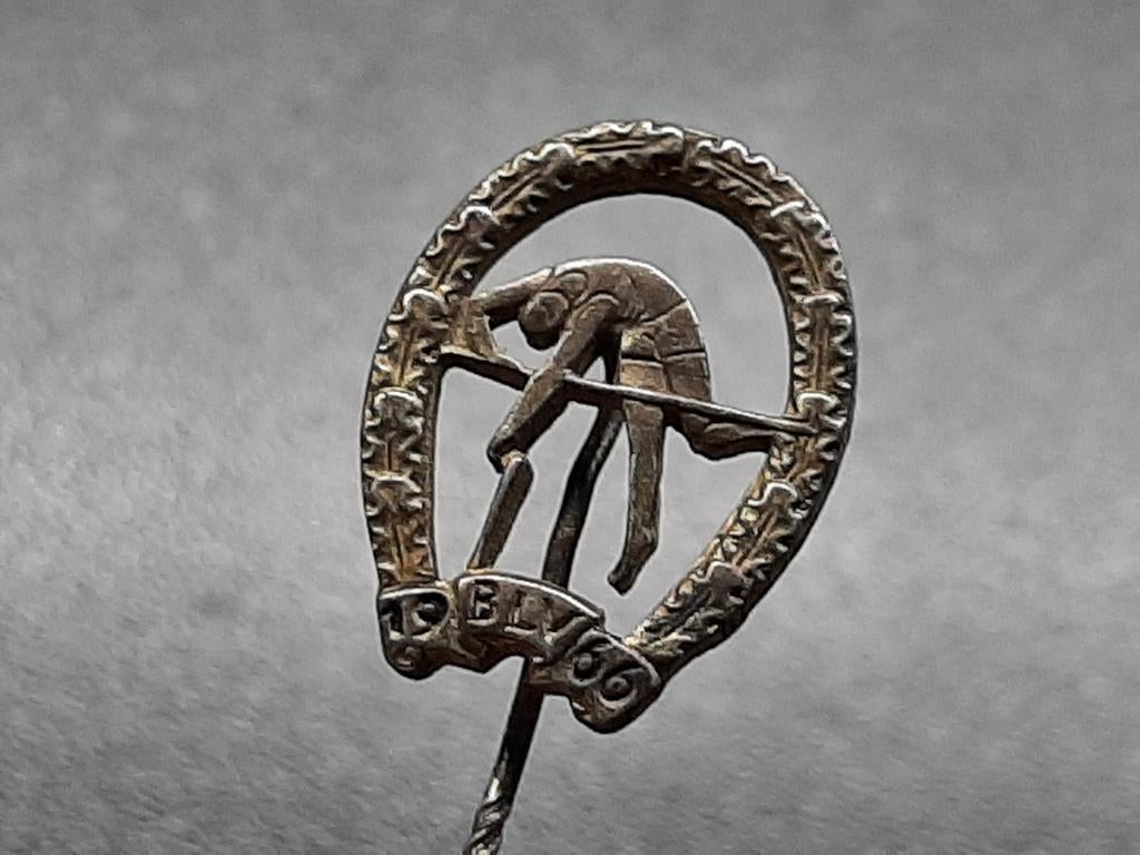 Duitsland  - BLV  Sportabzeichen   1966  / 21 mm., Verzamelen, Ophalen of Verzenden, Zo goed als nieuw, Transport