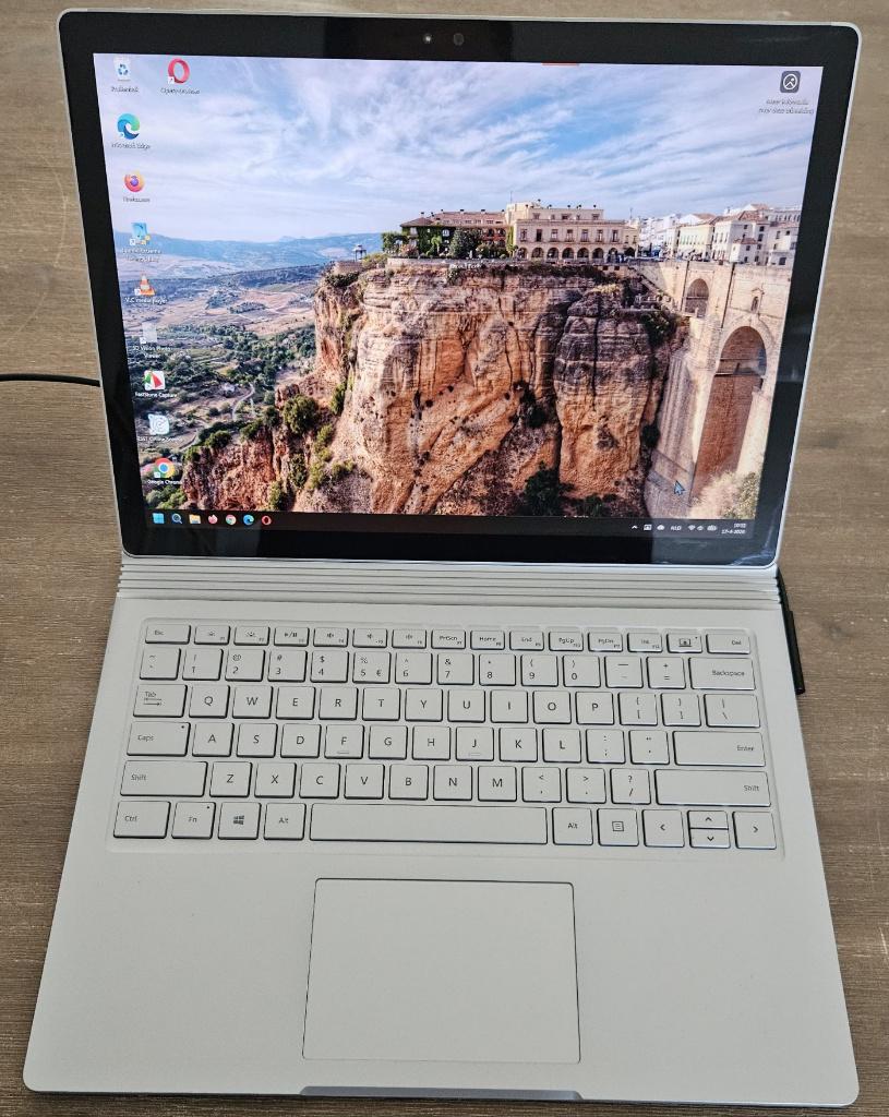 Surface Book met Windows 11, i7-CPU 16GB RAM 512GB SSD, Gebruikt, Core Intel i7, 2 tot 3 Ghz, Qwerty