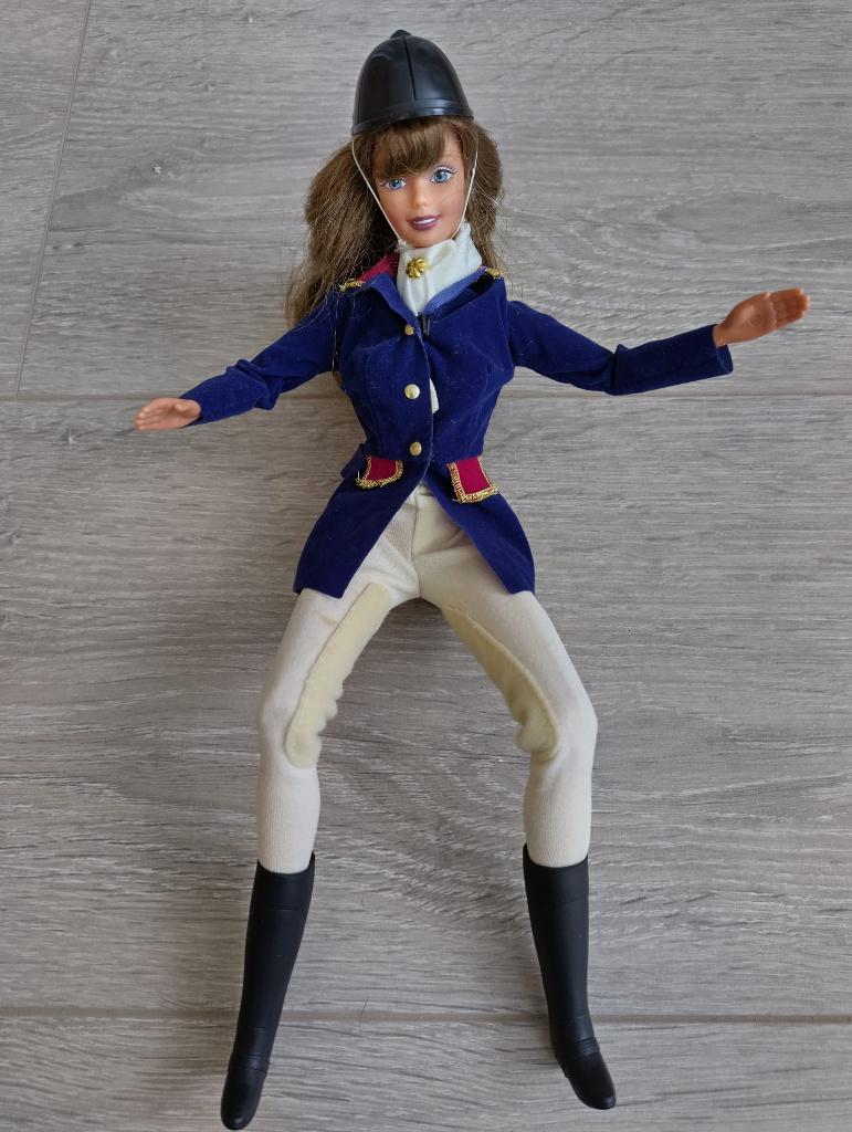 Barbie Farah horseriding 1997, Verzamelen, Poppen, Ophalen of Verzenden, Gebruikt, Pop