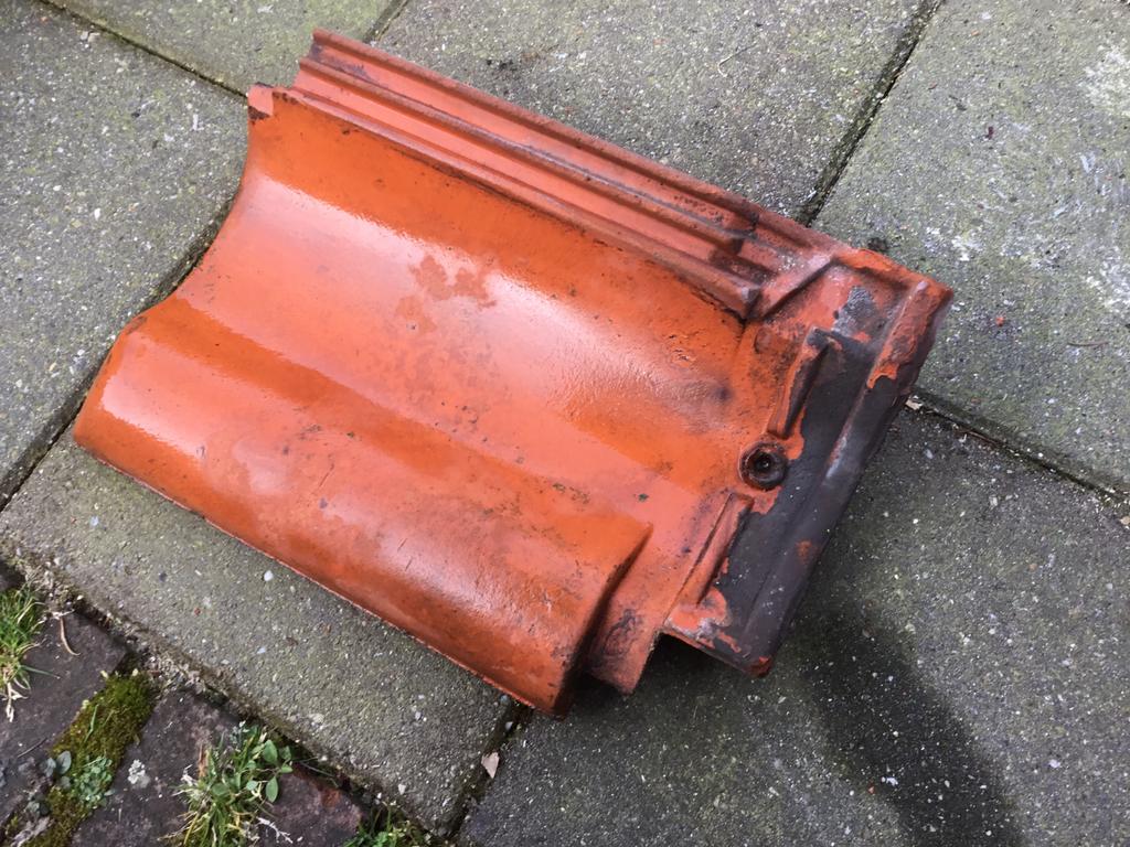 dakpannen gratis ophalen, Doe-het-zelf en Verbouw, Dakpannen en Dakbedekking, Ophalen, Gebruikt, Steen of Klei, Minder dan 5 m²