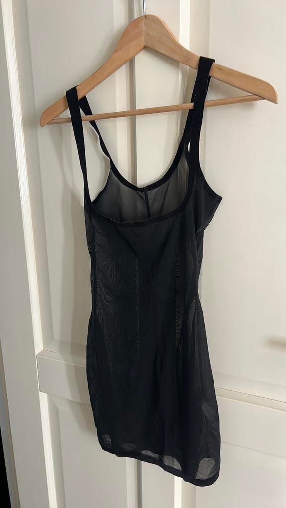 Wolford corrigerend onderjurkje (38), Maat 38/40 (M), Zwart, Ophalen of Verzenden, Zo goed als nieuw