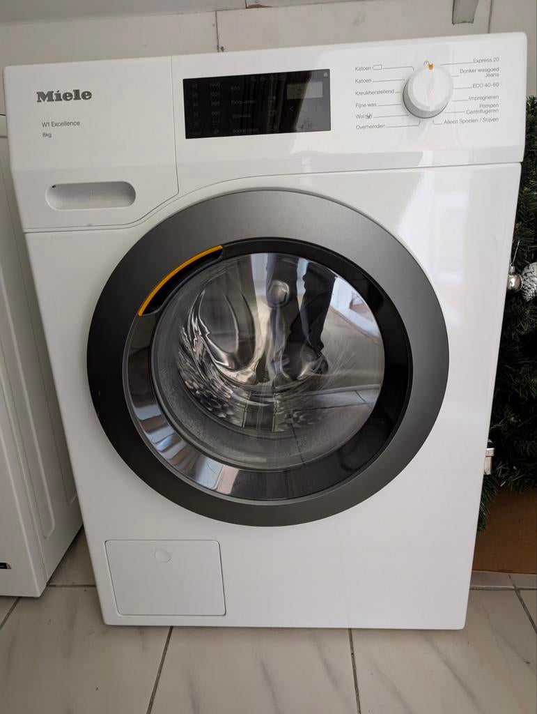 Miele W135 Wasmachine 8kg Voorlader - ZGAN, Witgoed en Apparatuur, Wasmachines, Ophalen, 1200 tot 1600 toeren, 85 tot 90 cm