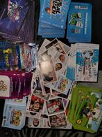 Voetbalplaatjes en stickers van diverse toernooien, Ophalen of Verzenden, Meerdere stickers