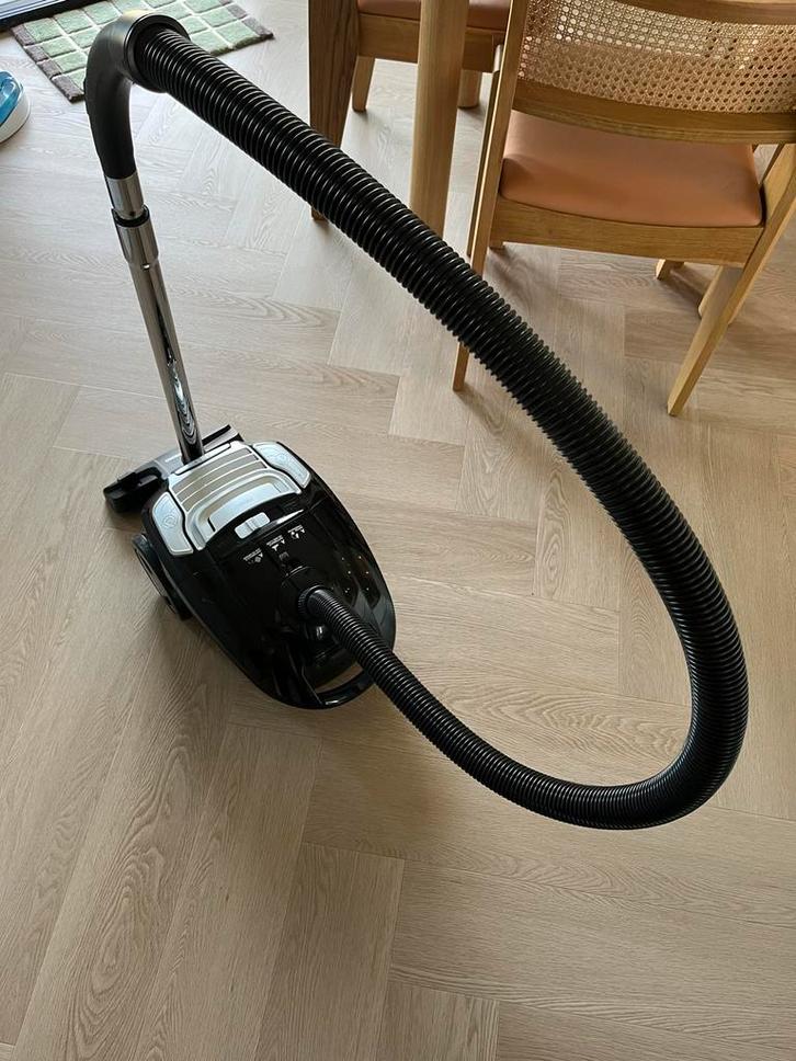 Primo stofzuiger met zak (PR505VC), Witgoed en Apparatuur, Stofzuigers, Gebruikt, Stofzuiger, Minder dan 1200 watt, Stofzak, Ophalen