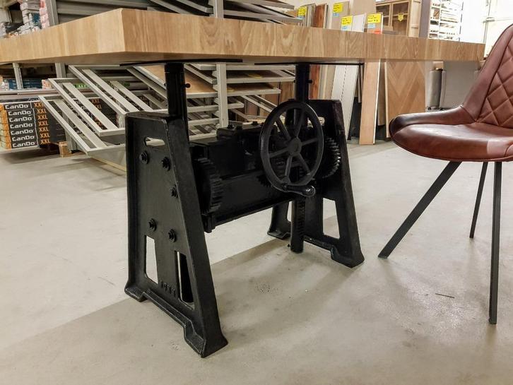 Onderstel voor eettafel, in hoogte verstelbaar | Industrieel
