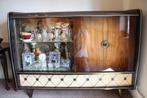 Gezocht Radiomeubel met vitrine, Ophalen of Verzenden