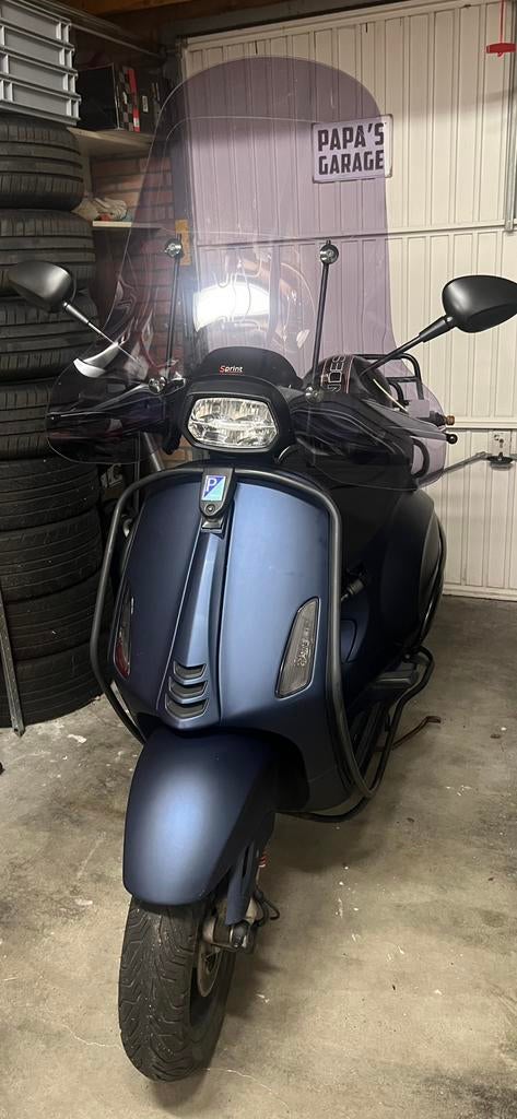 Vespa Sprint Full Options Custom kleur!, Ophalen, Zo goed als nieuw, Benzine