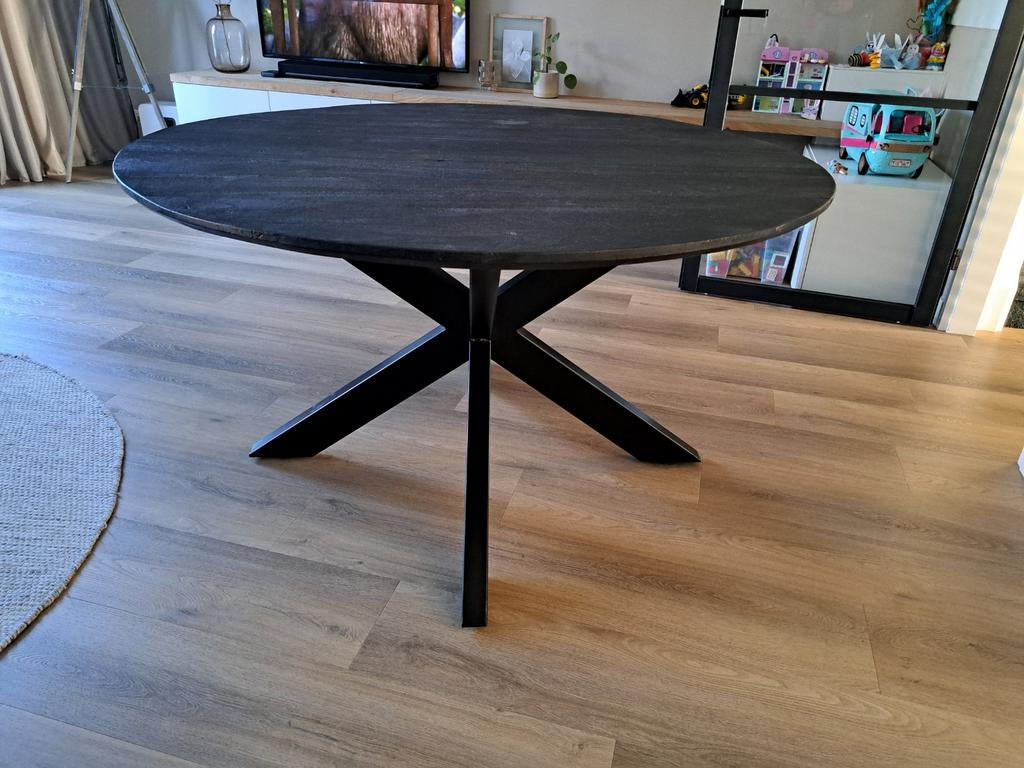 Zwarte Mango eettafel 140cm, Huis en Inrichting, Tafels | Eettafels, Gebruikt, Rond, Vijf personen of meer, Ophalen