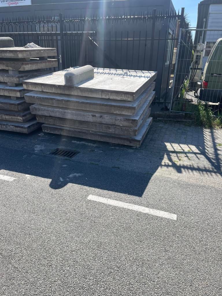 Stelconplaten gebruikt, Ophalen of Verzenden, Zo goed als nieuw, Beton, Klinkers