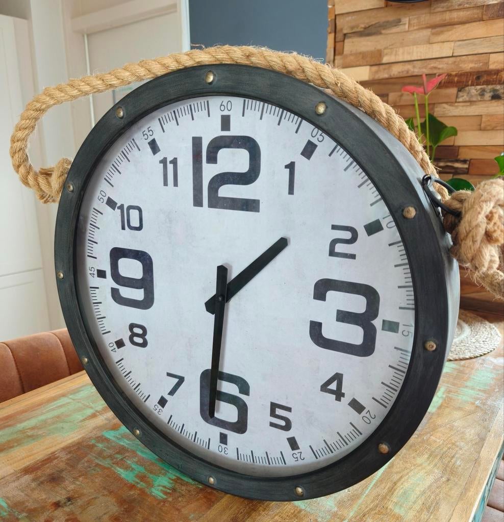 Grote ronde klok met touw (40cm), Ophalen, Zo goed als nieuw, Analoog, Wandklok