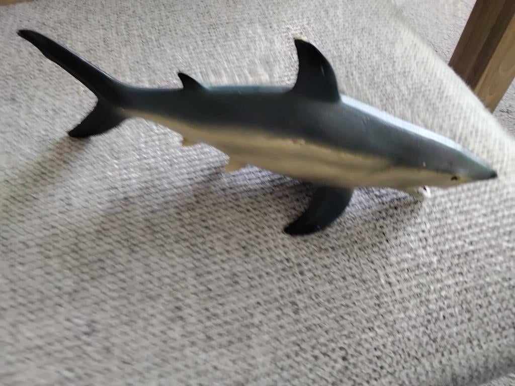 Stevige rubbere haai, Verzamelen, Dierenverzamelingen, Ophalen of Verzenden, Beeldje of Figuurtje