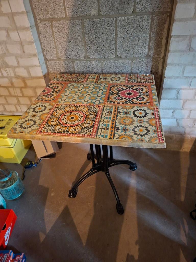 Mooie Marokkaanse tafel in goede staat, Overige materialen, 50 tot 100 cm, Marokkaans, Vierkant