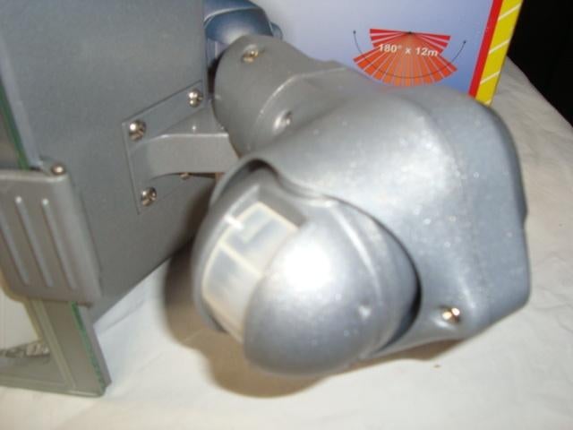 Nieuw: Elro Floodlight ES156A met halogeen lamp (20230028), MTE, MTEUROPE@OUTLOOK.COM, Nieuw, ELRO