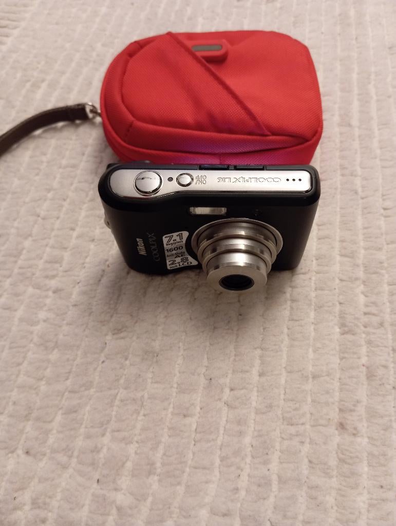 Camera Nikon coolpix, Audio, Tv en Foto, Fotocamera's Digitaal, Ophalen of Verzenden, Zo goed als nieuw, Nikon, 8 keer of meer