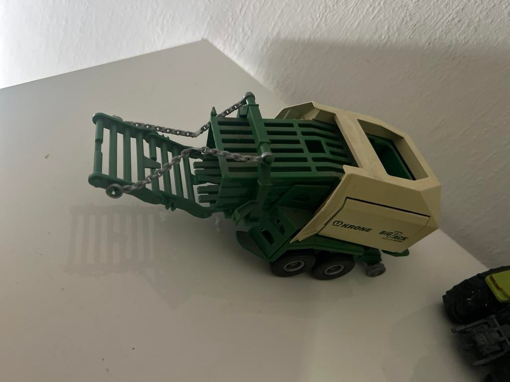 Siku Krone Big Pack balenpers 1:32 – goede staat, Hobby en Vrije tijd, Modelauto's | 1:32, Ophalen of Verzenden, Gebruikt, Tractor of Landbouw