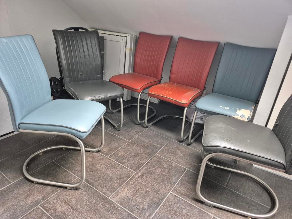 Henders en Hazel stoelen met metalen frame, Huis en Inrichting, Stoelen, Ophalen, Kunststof, Gebruikt, Blauw