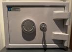 Zeer degelijke kluis brandkast met 2 dubbelbaard sleutels, Ophalen, Zo goed als nieuw, Brandkast
