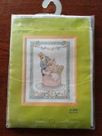 Borduurpakket Permin of Cpenhagen.,,hazen met babyhaasje,,, Ophalen of Verzenden, Nieuw, Handborduren, Borduurpakket