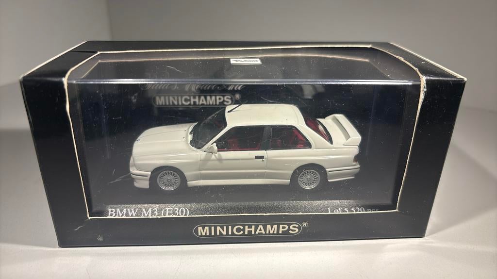 Bmw m3 (E30) white minichamps 1.43, Hobby en Vrije tijd, Modelauto's | 1:43, Auto, Ophalen of Verzenden, MiniChamps, A