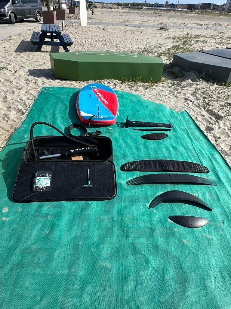 Complete wingfoilset:Starboard,100L./North S,70cm/Airush 5m2, Ophalen, Zo goed als nieuw
