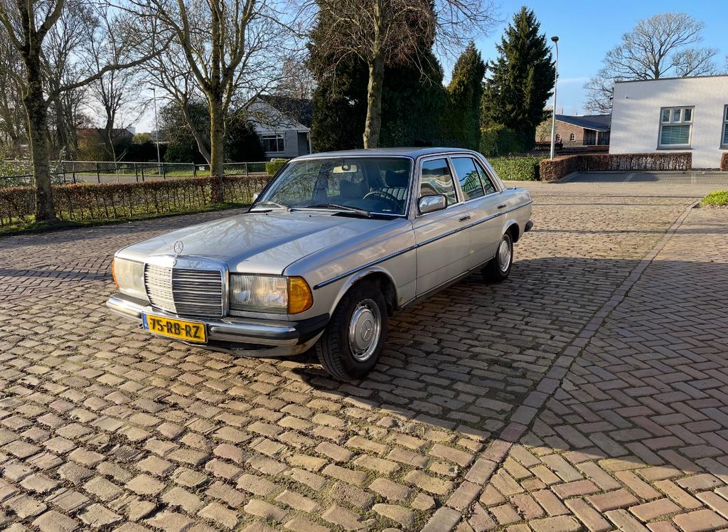 Mercedes-Benz 200-Serie 3.0 300 D AUT 1979 Grijs, Automaat, 716 kg, Diesel, Particulier