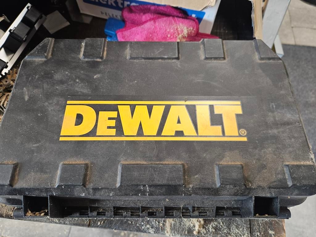 DeWalt Schroefmachine DC600 met lader en 1 werkende accu, Ophalen