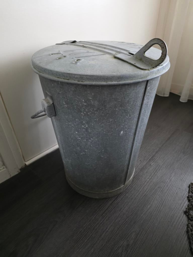 vuilnisbak zinke, Huis en Inrichting, 40 liter of meer, Ophalen of Verzenden, Zo goed als nieuw, Minder dan 50 cm