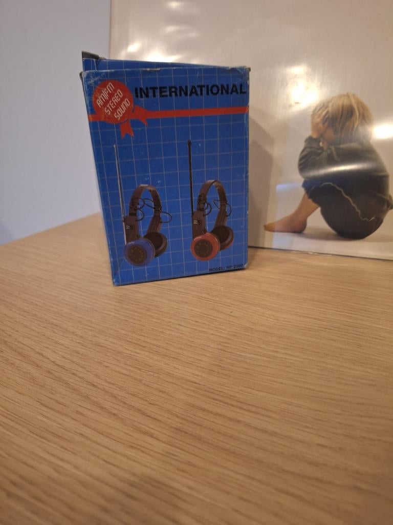 Vintage Jaren '80 Hoofdtelefoon met Radio - Nieuw in Doos, Audio, Tv en Foto, Radio's, Ophalen of Verzenden, Nieuw