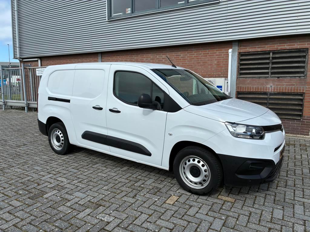 Toyota Proace City Live Long 1.5 D-4d 100pk 2023 Wit, Auto's, Voorwielaandrijving, Stof, 1416 kg, 4 cilinders