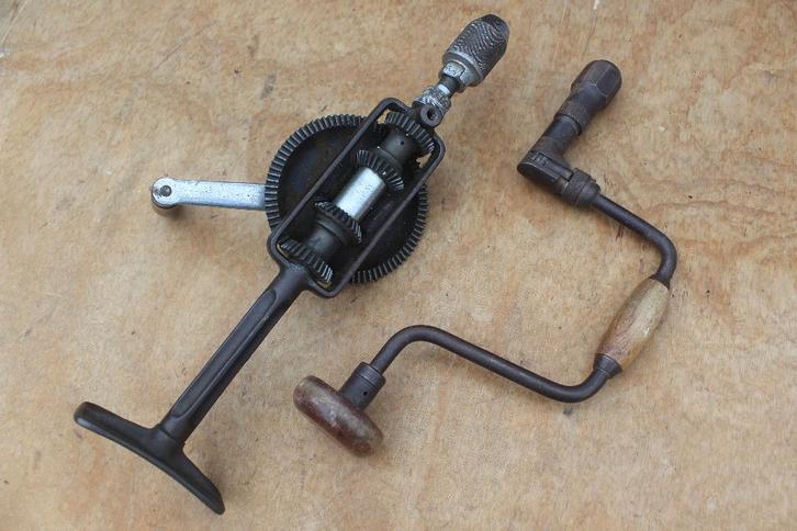 < Antieke Handboren 2 Stuks Yankee 1555 & Flott >, Antiek en Kunst, Antiek | Gereedschap en Instrumenten, Ophalen of Verzenden