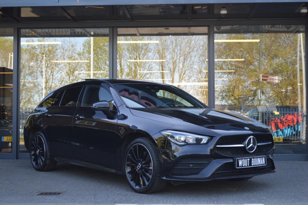 Mercedes-Benz CLA-Klasse Shooting Brake 250 e AMG Led Panora, Auto's, CLA, Gebruikt, 4 cilinders, 1650 kg