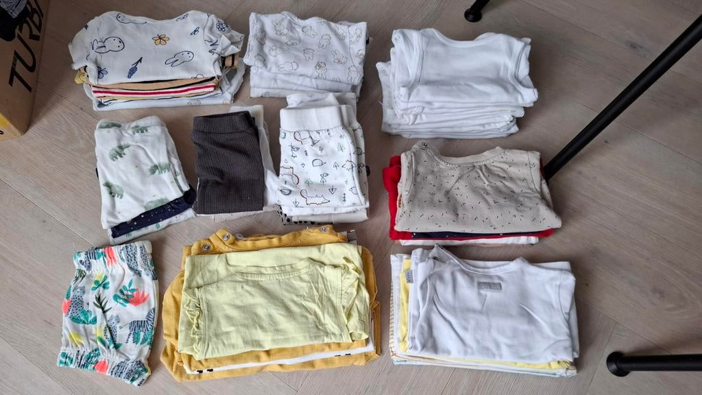 Unisex babykleding maat 50 en 56, 47 stuks, Kinderen en Baby's, Babykleding | Maat 50, Ophalen of Verzenden, Zo goed als nieuw