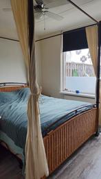 Hemelbed 160x200cm inclusief lattenbodem en nachtkastjes, Huis en Inrichting, Slaapkamer | Bedden, Ophalen, Gebruikt, Bruin, Tweepersoons