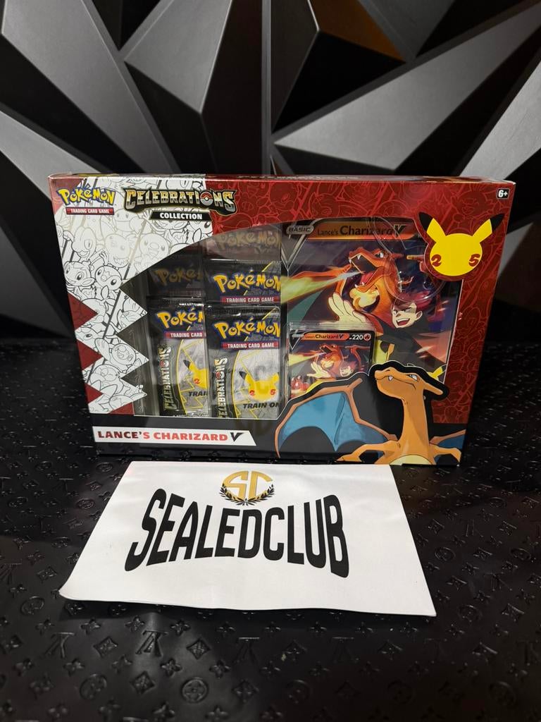 Pokemon celebrations lance’s charizard box, Hobby en Vrije tijd, Verzamelkaartspellen | Pokémon, Ophalen of Verzenden, Nieuw