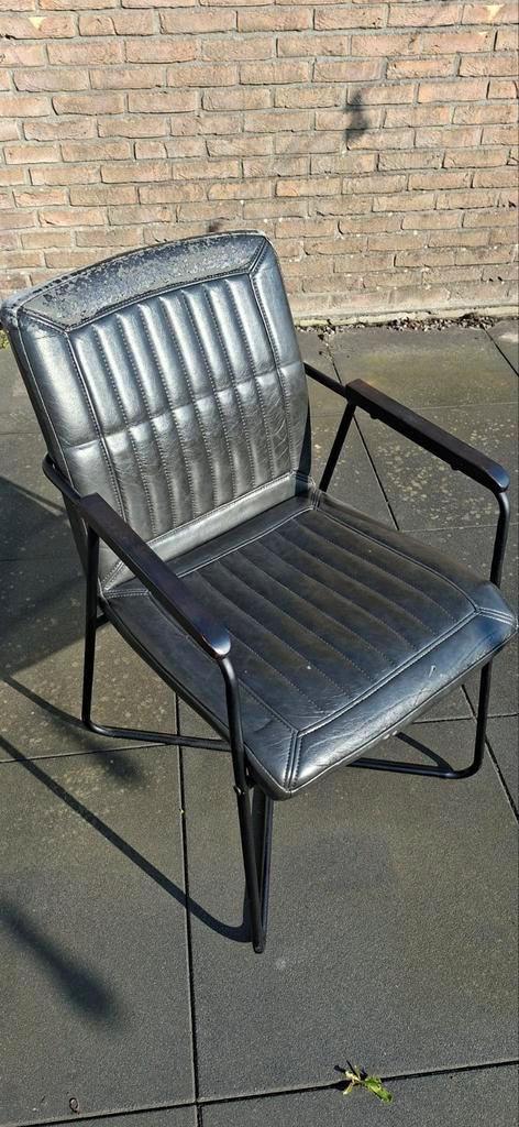 6 eetstoelen - gratis afhalen, Huis en Inrichting, Stoelen, Gebruikt, Vijf, Zes of meer stoelen, Leer, Metaal, Zwart, Ophalen of Verzenden