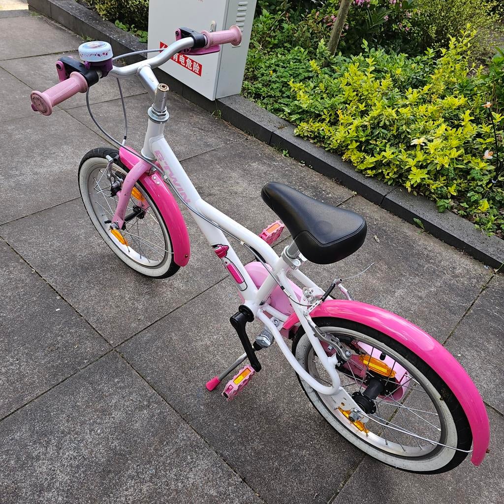 Kinderfiets Btwin roze/wit - Goede staat (voorrem defect), Fietsen en Brommers, Fietsen | Kinderfietsjes, Gebruikt, 16 tot 20 inch