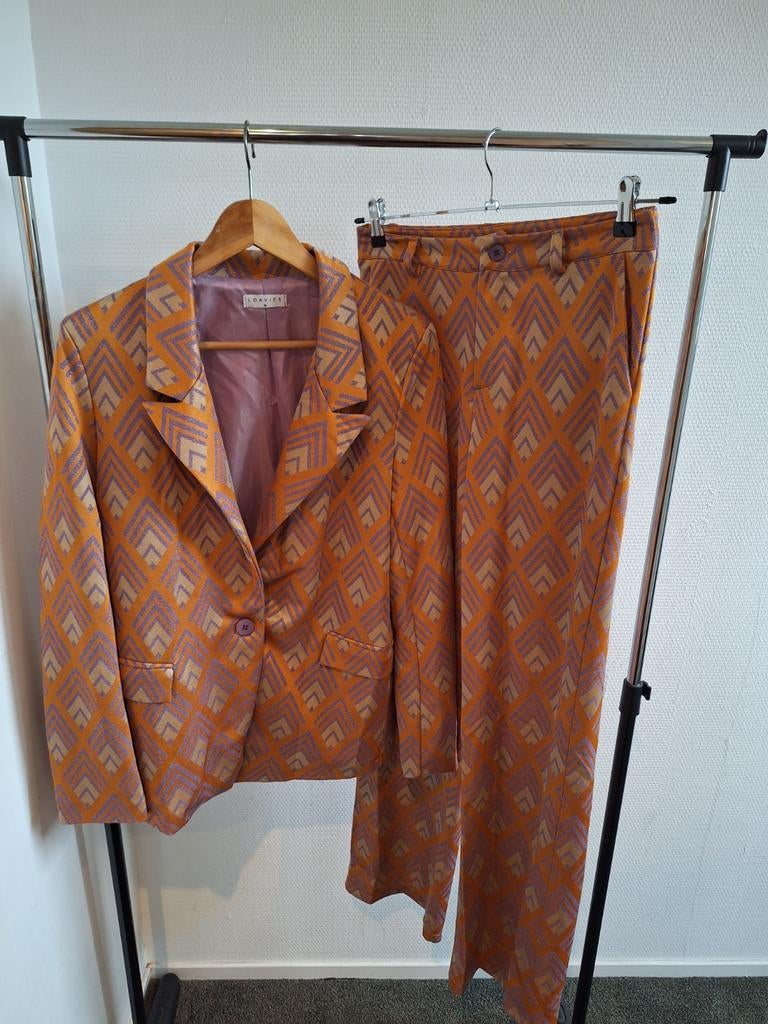 Oranje pak, Maat 38/40 (M), Kostuum of Pak, Oranje, Ophalen of Verzenden