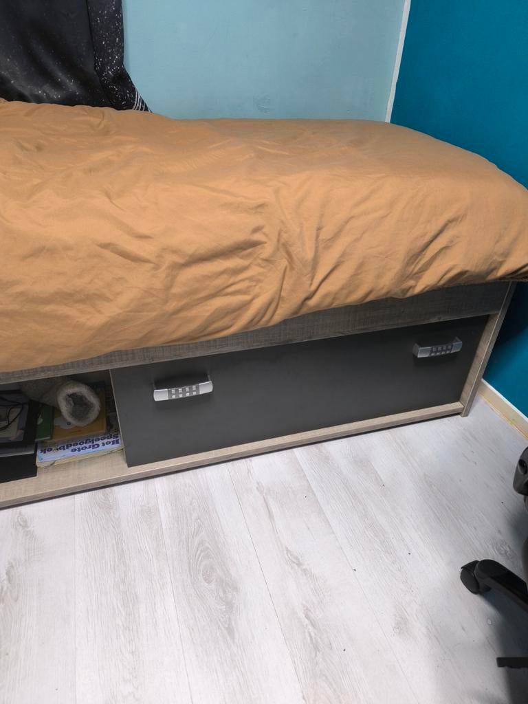 Half hoogslaper, Ophalen, Gebruikt, 90 cm, Eenpersoons