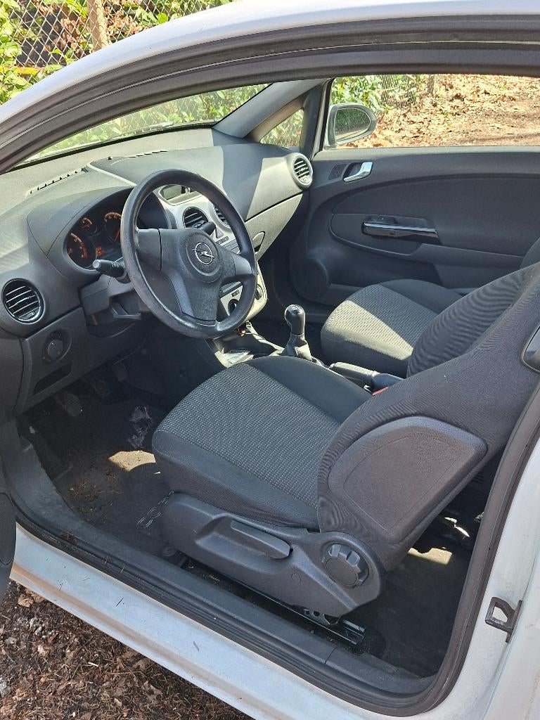 Opel Corsa 1.0 12V 3D 2009 Wit, Voorwielaandrijving, 40 €/maand, Wit, Handgeschakeld